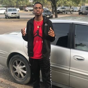 Meet your Posher, Darius